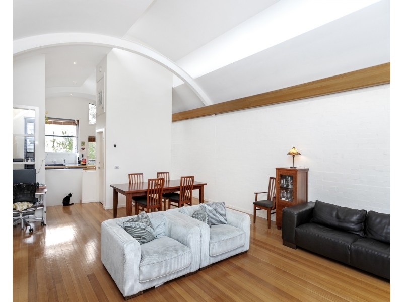 18 McGuire Crescent, Williamstown VIC 3016