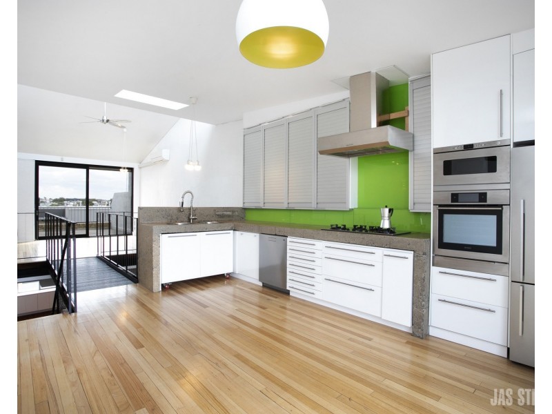 19 Bute Street, Seddon VIC 3011