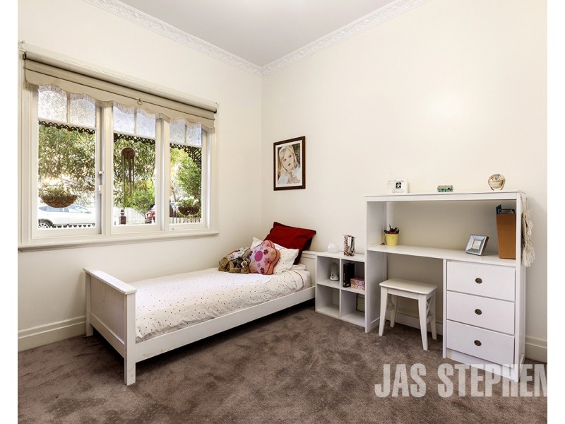 51 Queensville Street, Kingsville VIC 3012