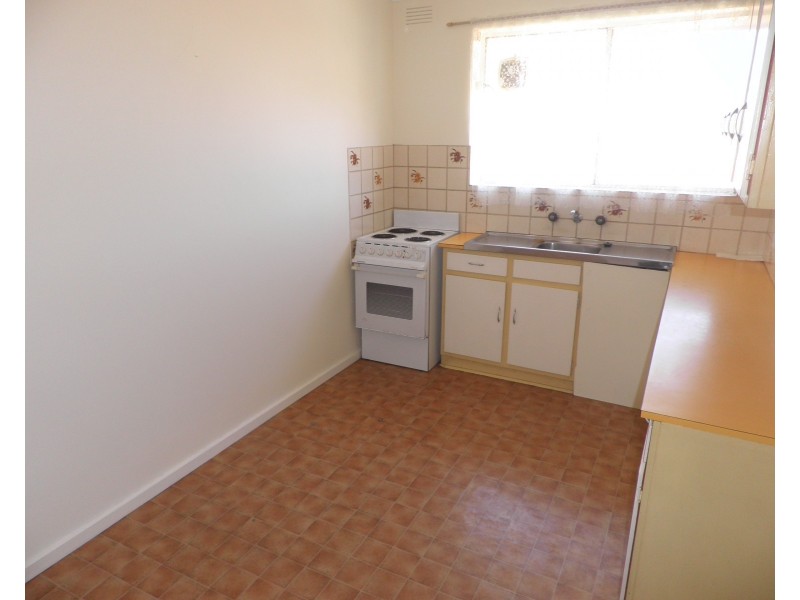 8/36 Edgar Street, Kingsville VIC 3012