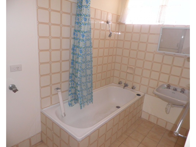 8/36 Edgar Street, Kingsville VIC 3012