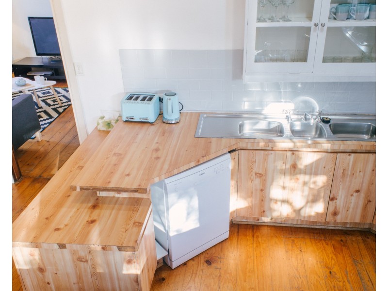 140 Williamstown Road, Kingsville VIC 3012