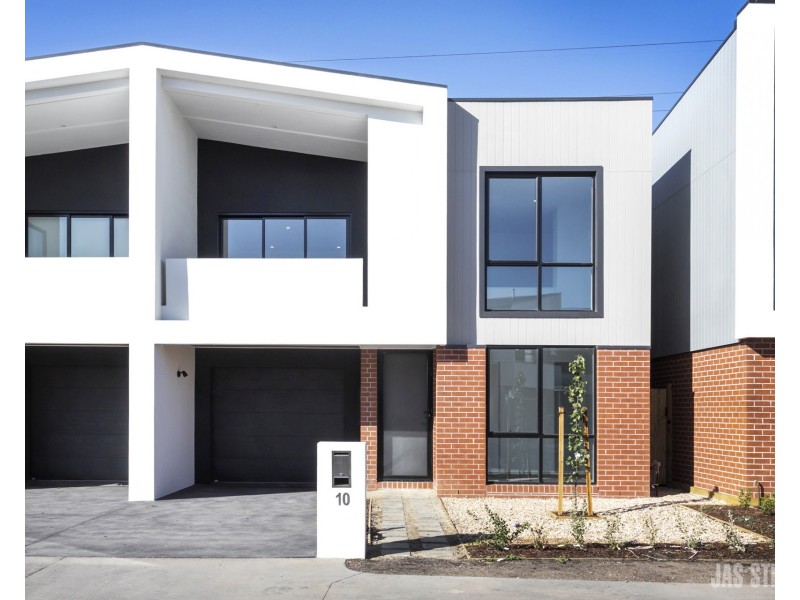 10 Montgomery Court, St Albans VIC 3021