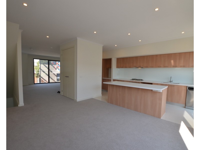 16 Hocking Street, Footscray VIC 3011