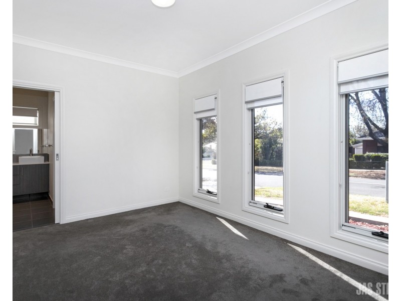 19A Cornwall Road, Sunshine VIC 3020