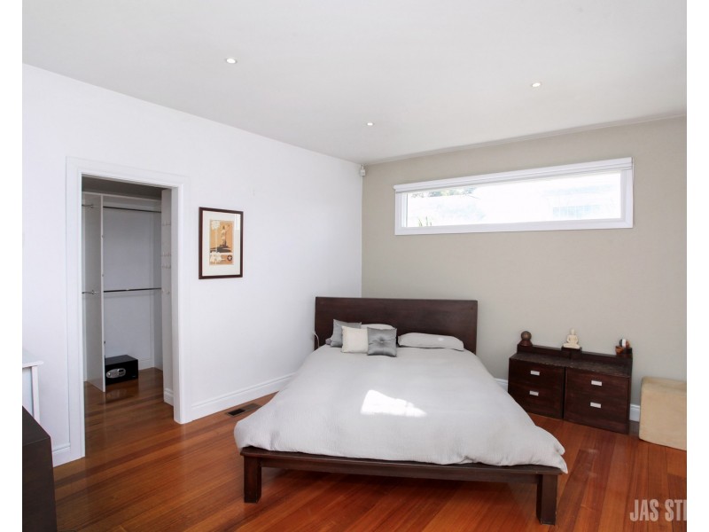 27 St Leonards Avenue, Yarraville VIC 3013