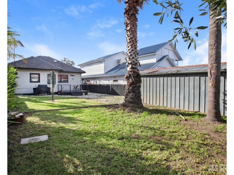 27 St Leonards Avenue, Yarraville VIC 3013