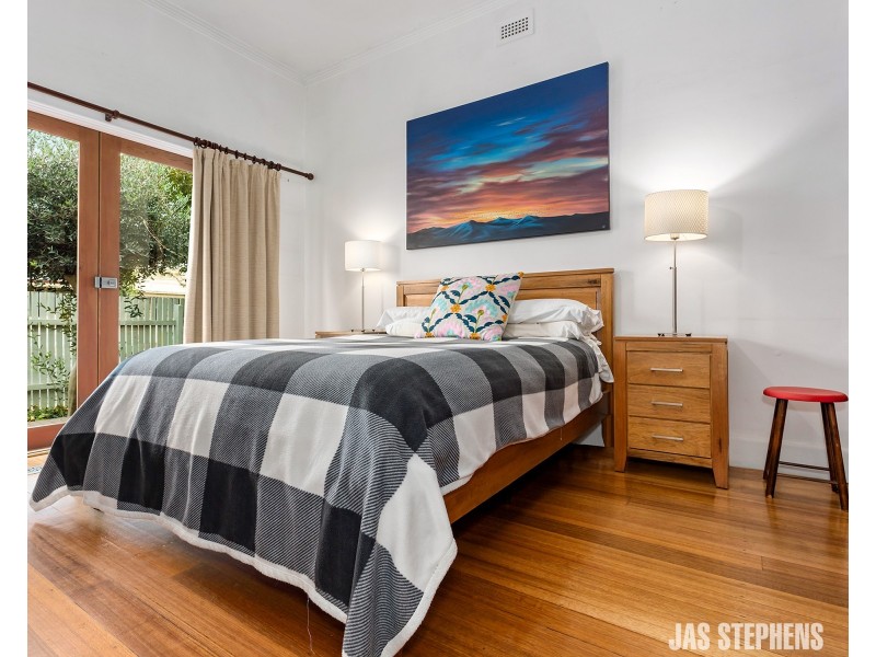 13 Alfred Street, Seddon VIC 3011