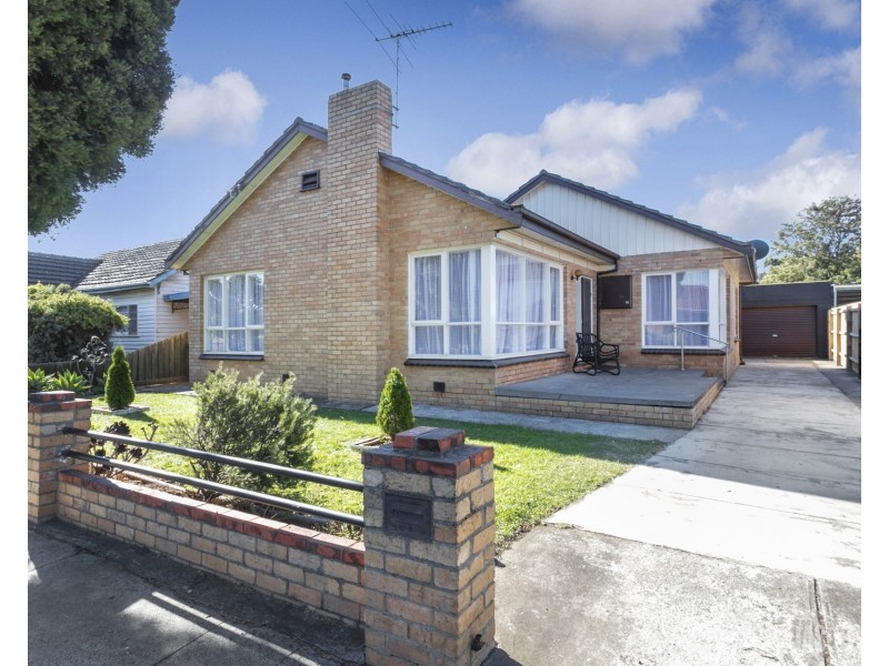 10 Davey St, Sunshine West VIC 3020