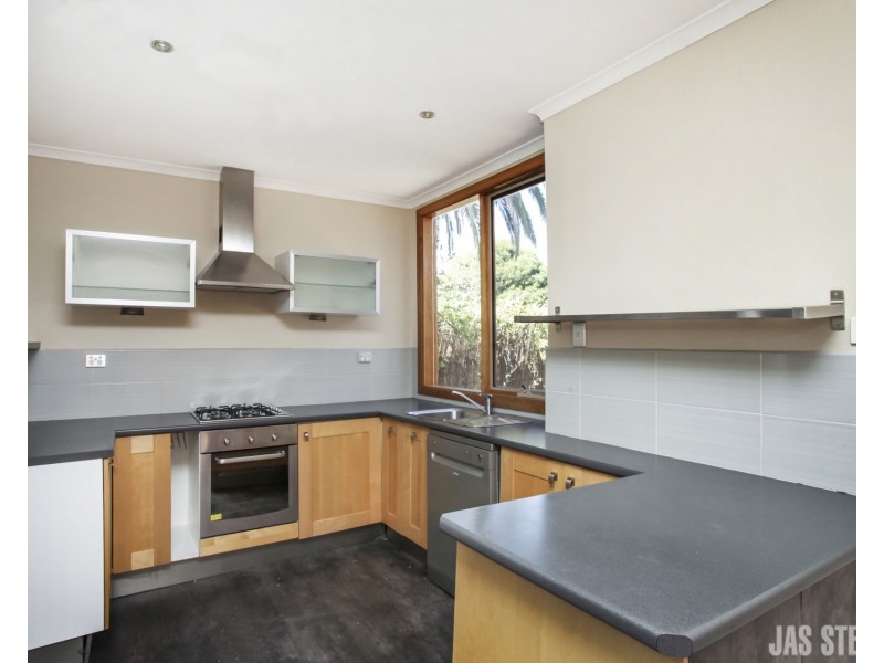64 Hobbs Street, Seddon VIC 3011