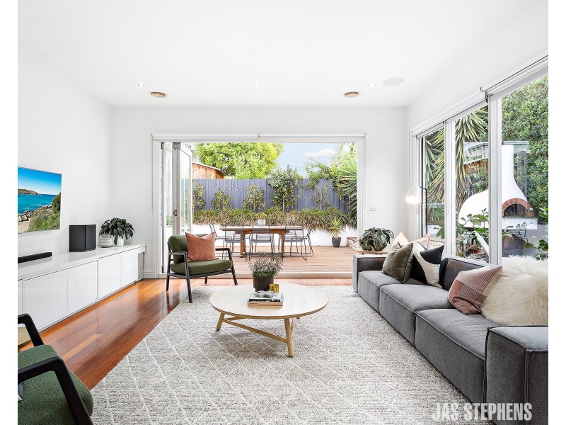 21 Oakbank Street, Newport VIC 3015