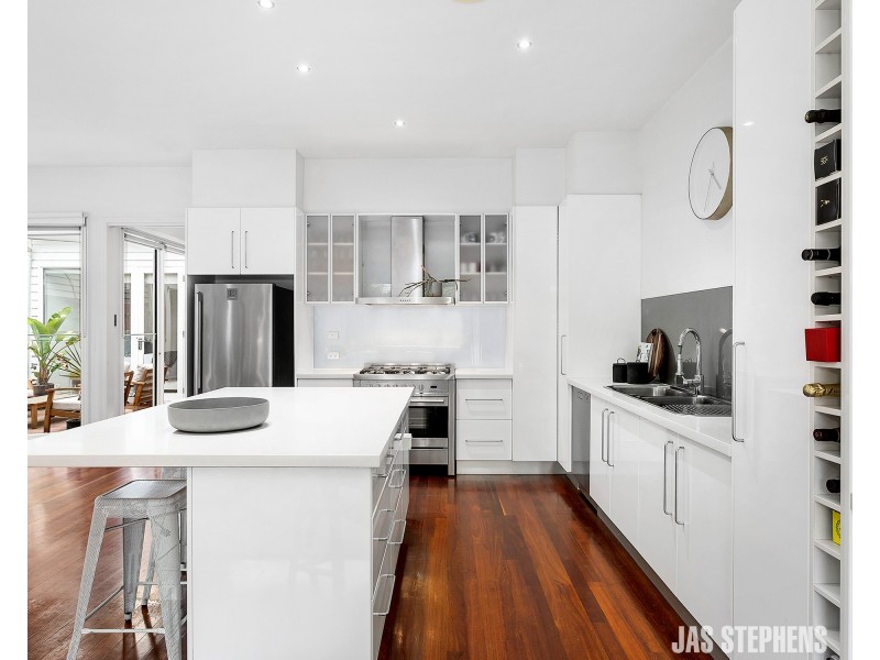 21 Oakbank Street, Newport VIC 3015