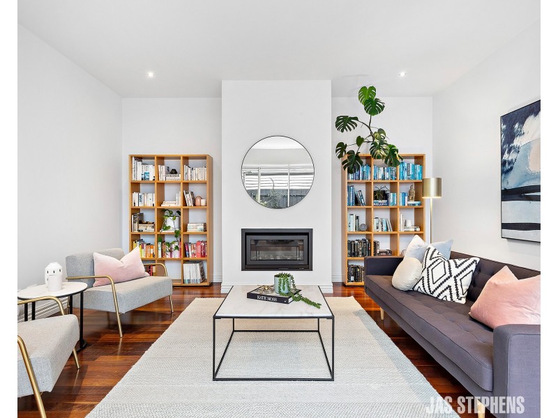 21 Oakbank Street, Newport VIC 3015