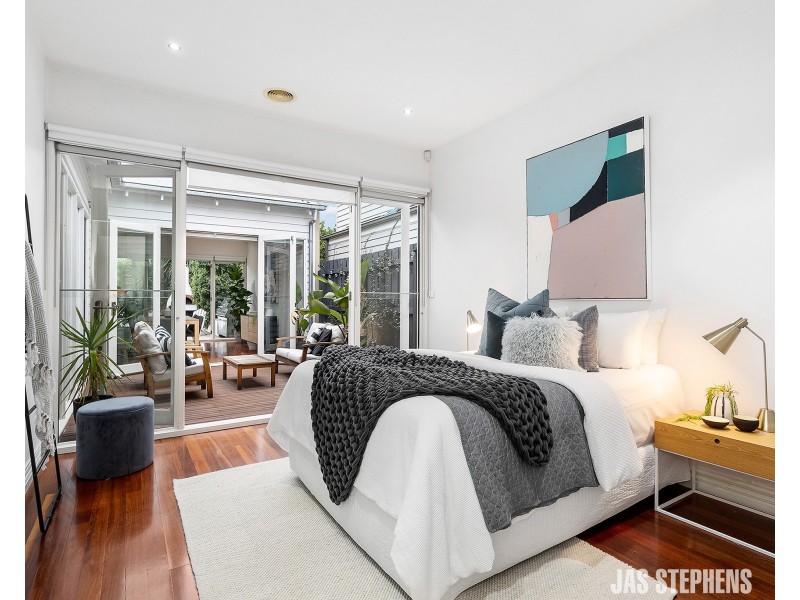 21 Oakbank Street, Newport VIC 3015