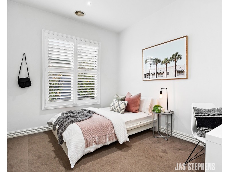 21 Oakbank Street, Newport VIC 3015