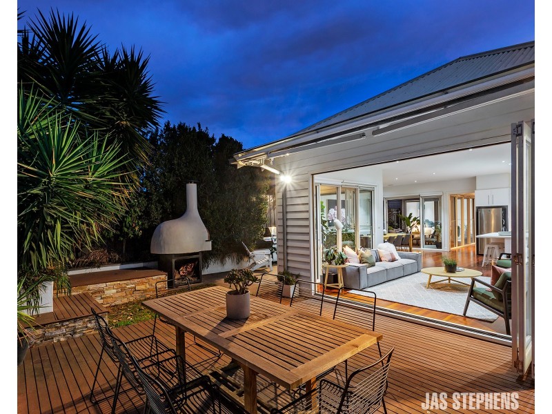 21 Oakbank Street, Newport VIC 3015