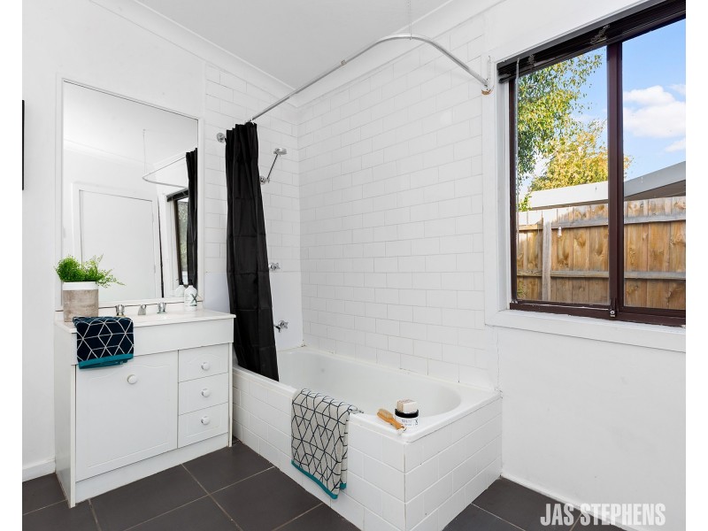 23 Gamon Street, Seddon VIC 3011