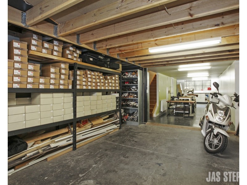 15 Bute Street, Seddon VIC 3011