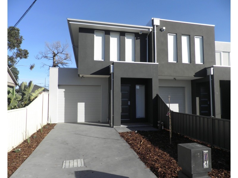 1/5 Alma Street, Maidstone VIC 3012