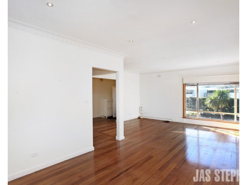 1A Clarendon Parade, West Footscray VIC 3012