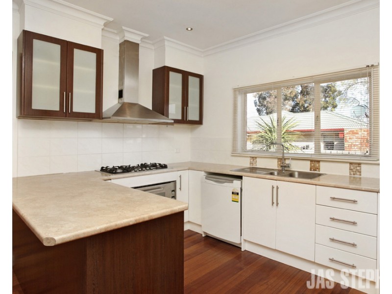 1A Clarendon Parade, West Footscray VIC 3012