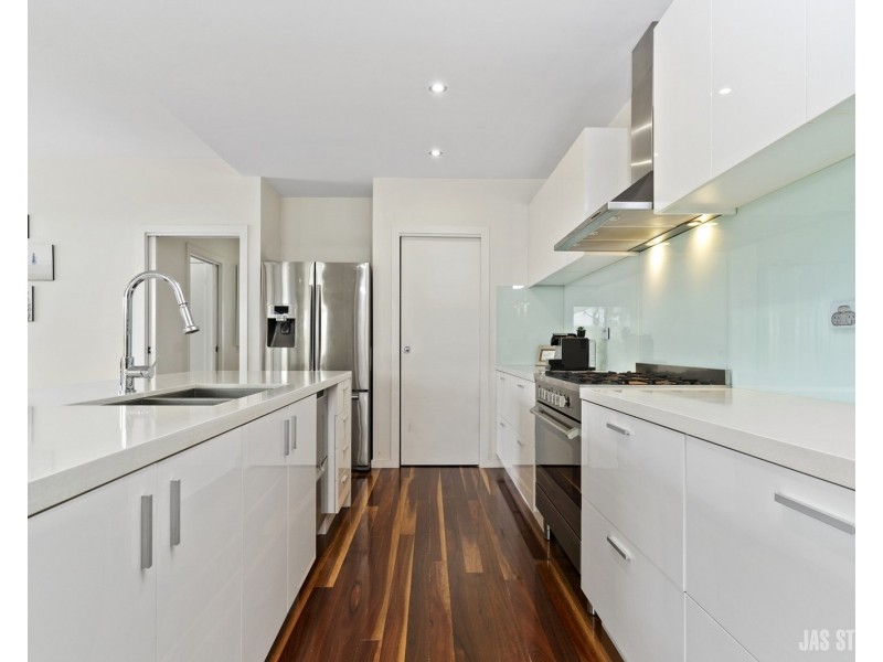 15 Muir Street, Spotswood VIC 3015