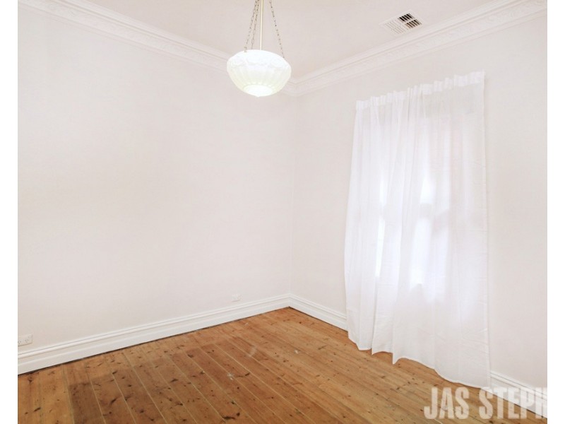 7 Broad Street, West Footscray VIC 3012