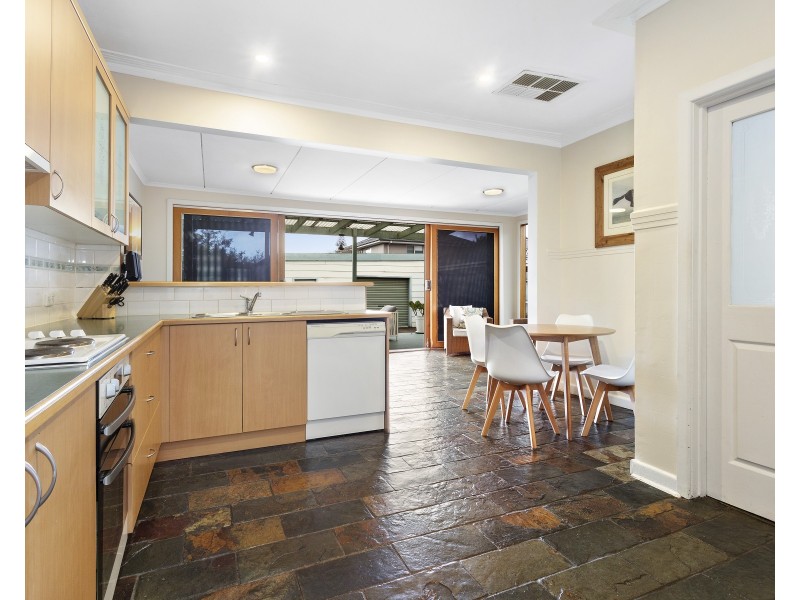 17 Ernest Street, Sunshine VIC 3020