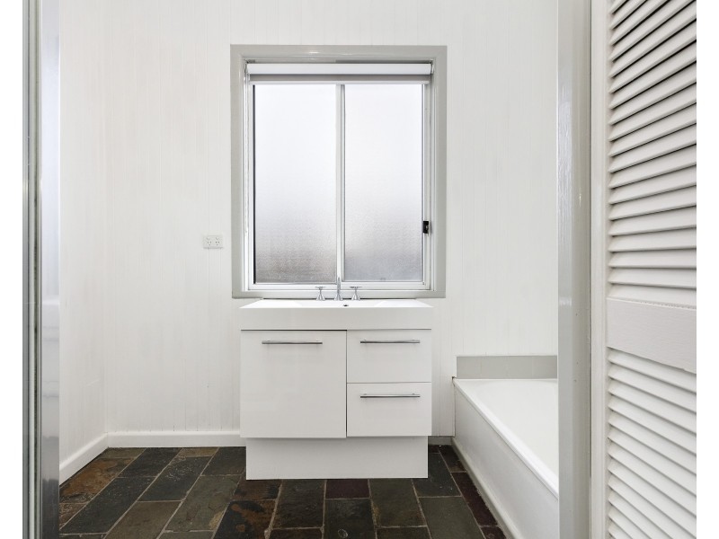 17 Ernest Street, Sunshine VIC 3020