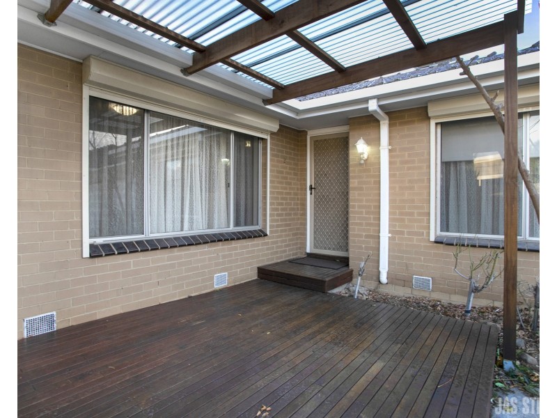 2/145 Essex Street, West Footscray VIC 3012