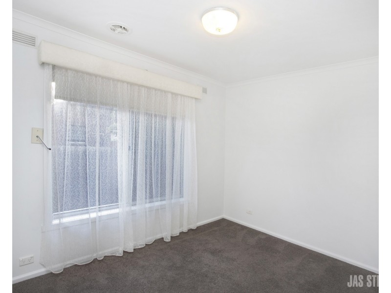 2/145 Essex Street, West Footscray VIC 3012