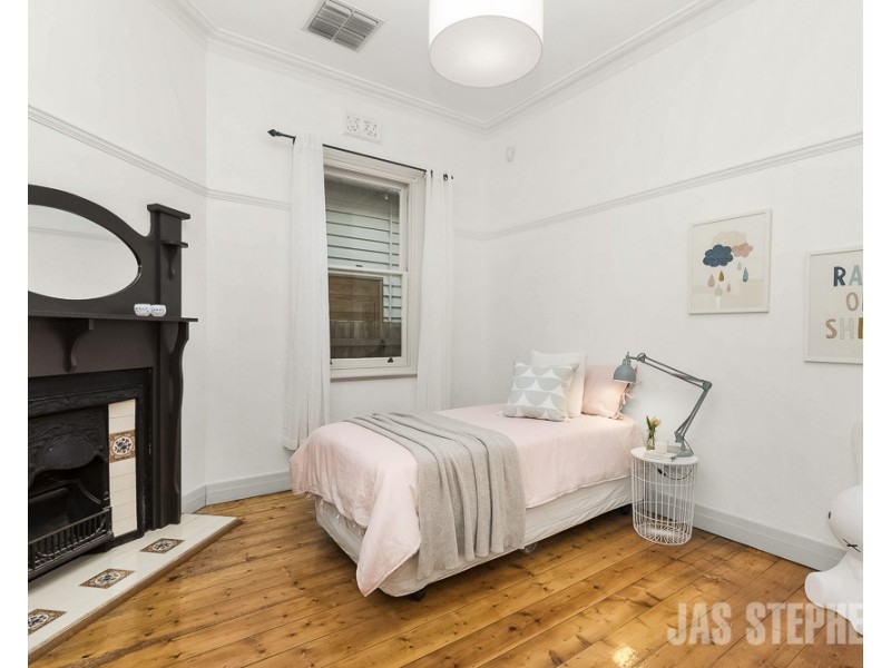 72 Chirnside, Kingsville VIC 3012