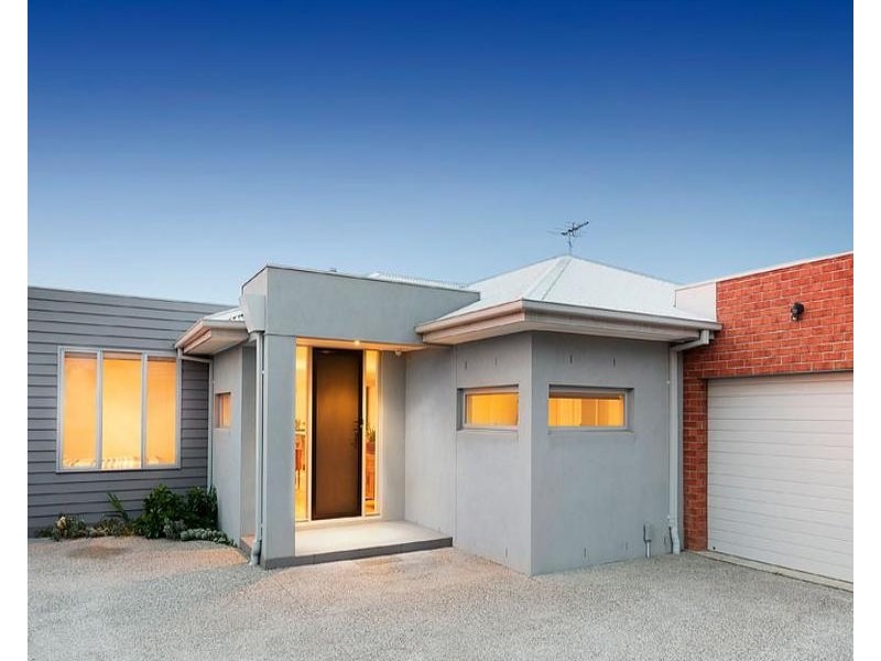 2/23 Kyle Road, Altona North VIC 3025