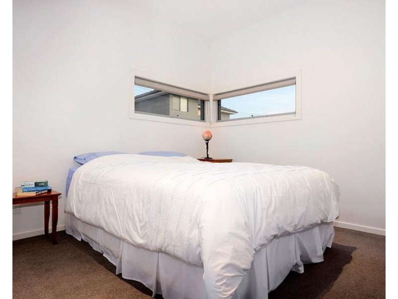 2/23 Kyle Road, Altona North VIC 3025