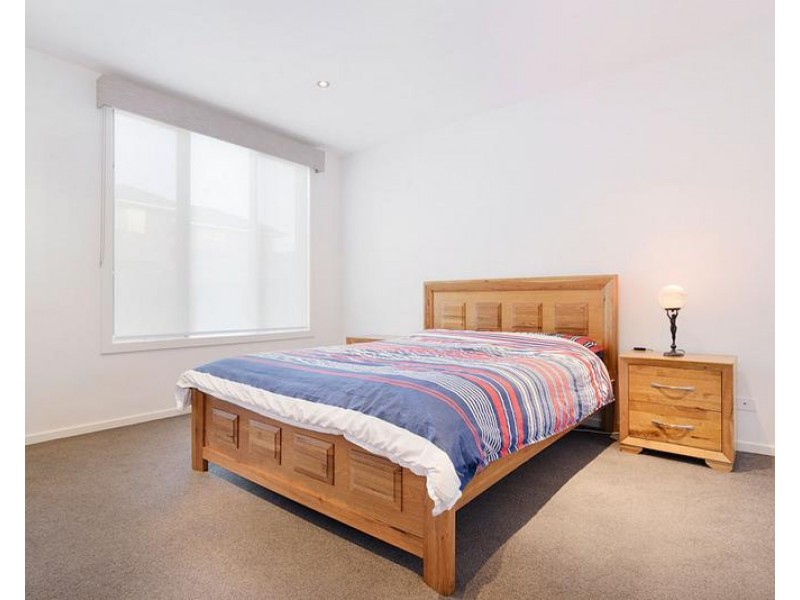 2/23 Kyle Road, Altona North VIC 3025