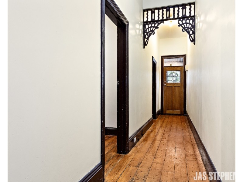 218 Ballarat Road, Footscray VIC 3011