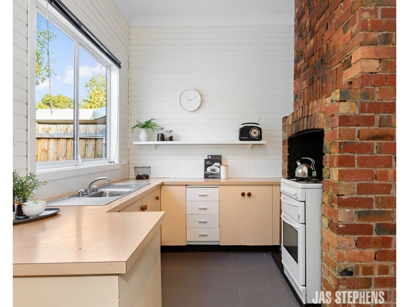 23 Gamon Street, Seddon VIC 3011