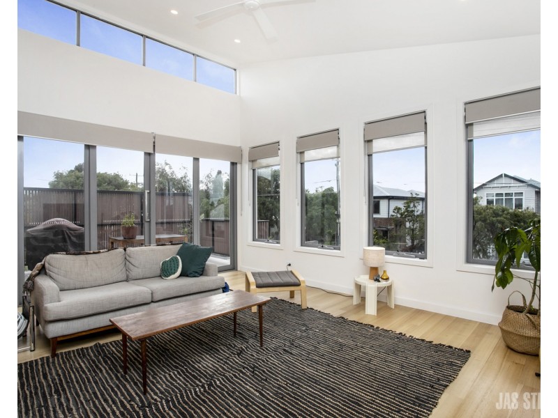 1/84 Kingsville Street, Kingsville VIC 3012