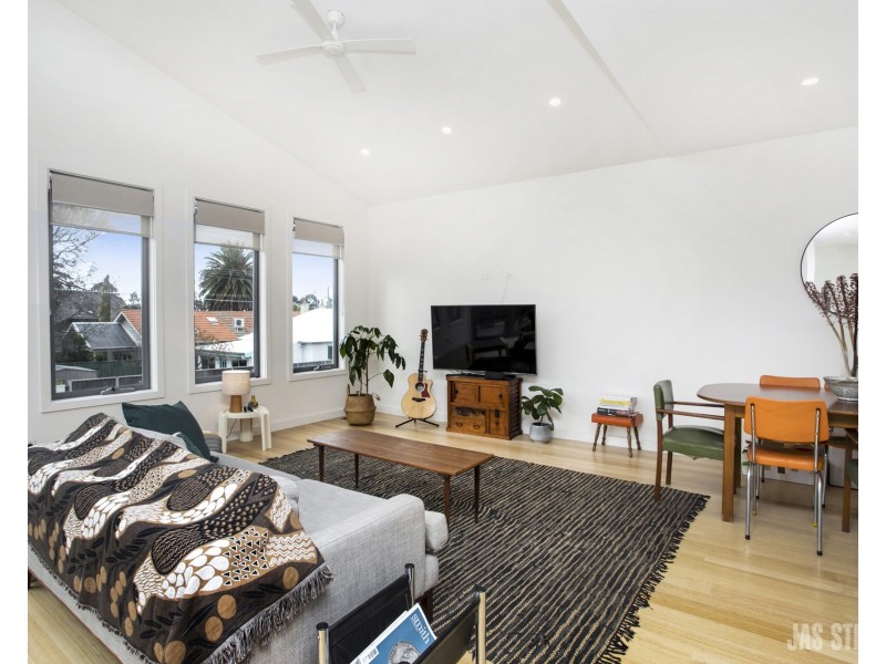 1/84 Kingsville Street, Kingsville VIC 3012