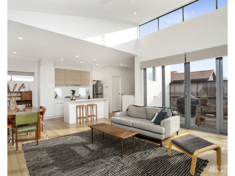 1/84 Kingsville Street, Kingsville VIC 3012