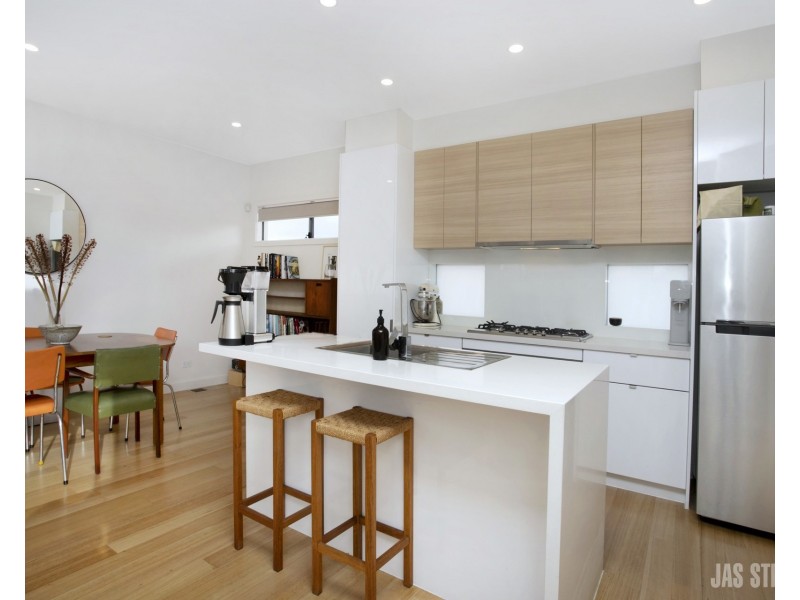 1/84 Kingsville Street, Kingsville VIC 3012