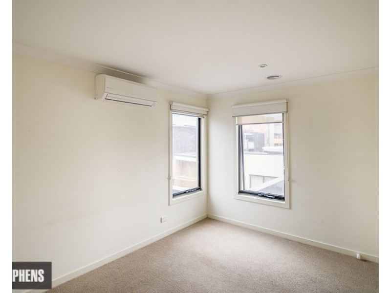 72 McDougall Drive, Footscray VIC 3011