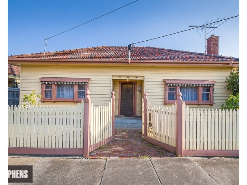 33 Howard Street, Maidstone VIC 3012