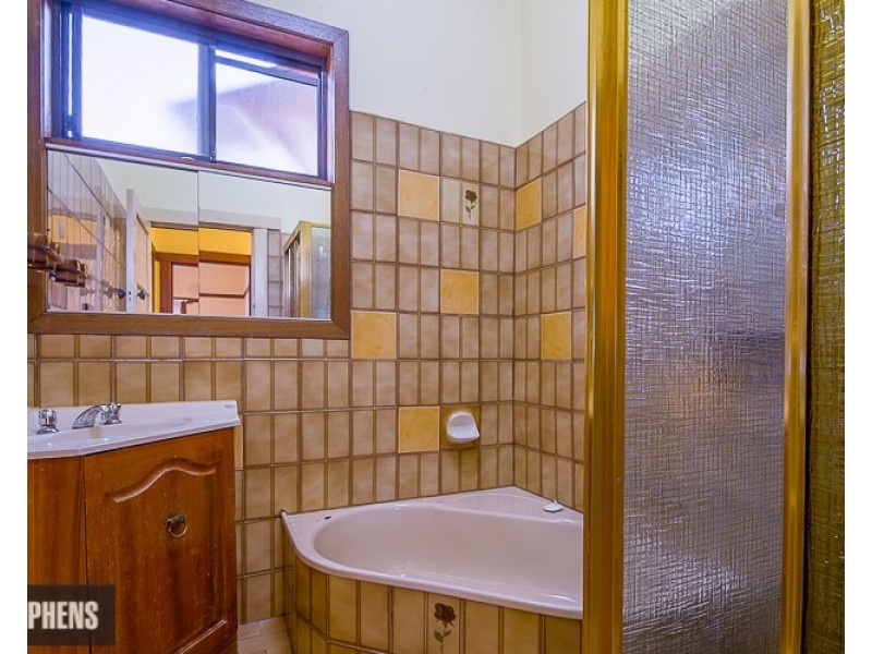 33 Howard Street, Maidstone VIC 3012