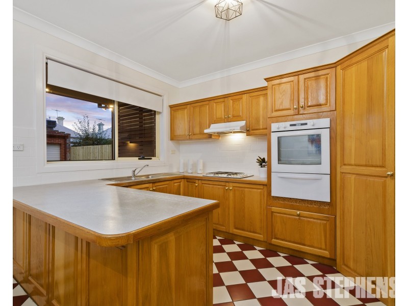 4 Johnson Street, Footscray VIC 3011