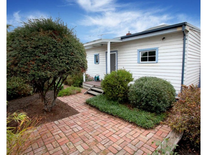 1 Dove Street, West Footscray VIC 3012