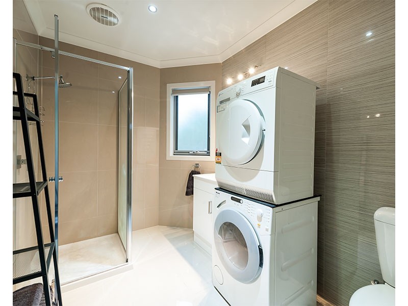 2/4 Holland Court, Maidstone VIC 3012