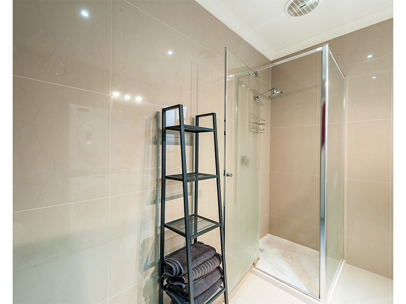 2/4 Holland Court, Maidstone VIC 3012