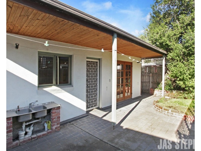 16 Adelaide Street, Footscray VIC 3011