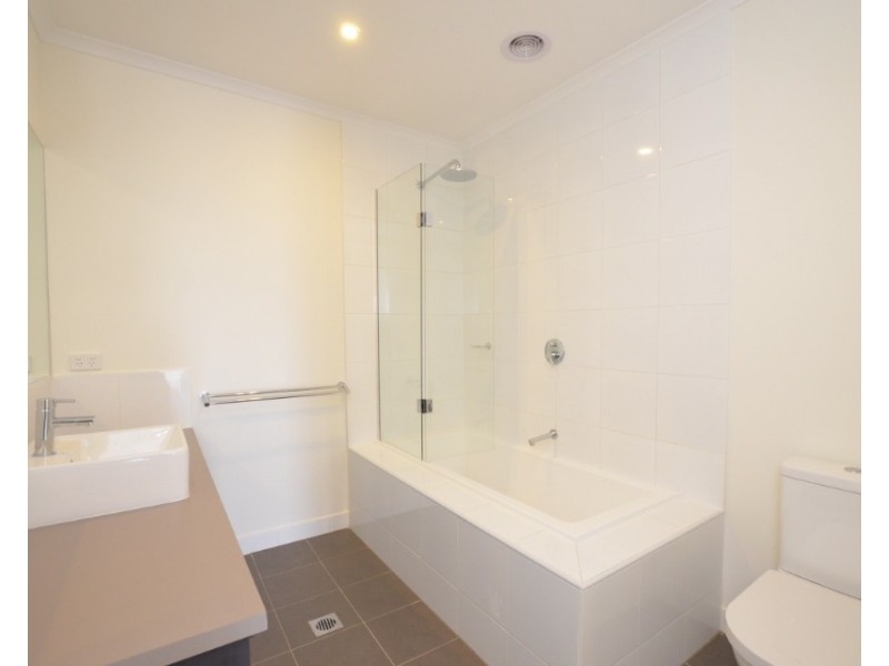 8 Souter Crescent, Footscray VIC 3011